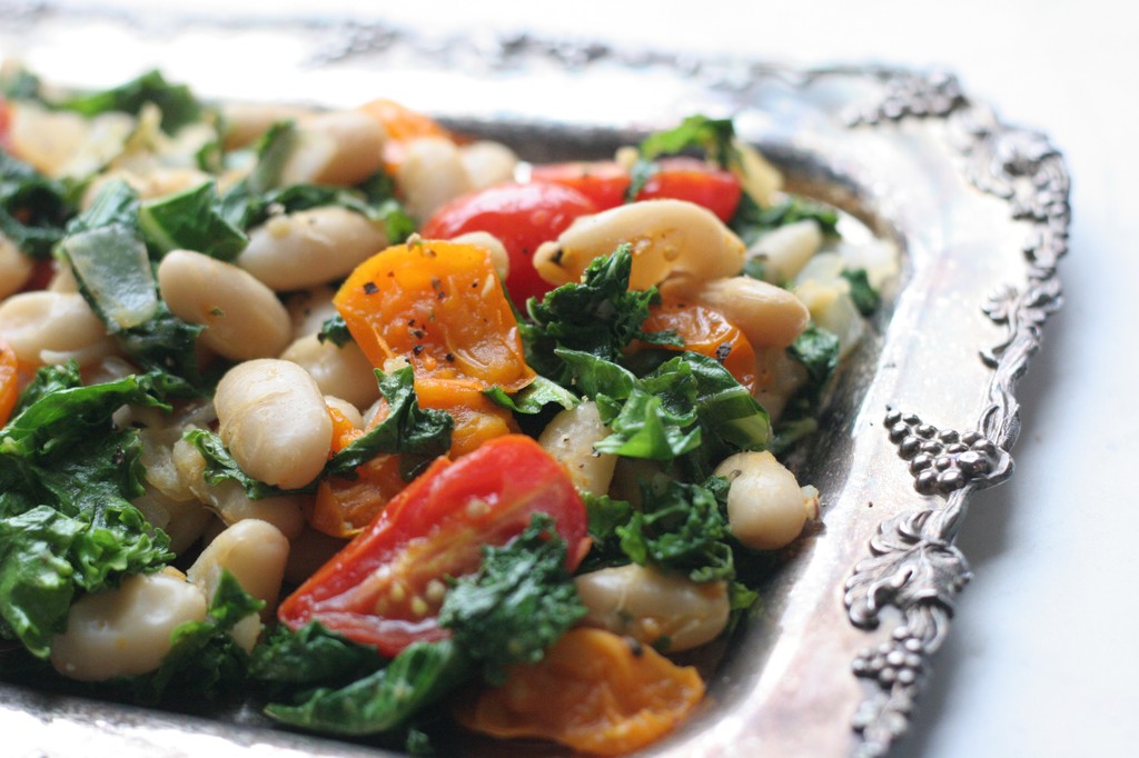 Simple and Warm White Bean and Kale Salad